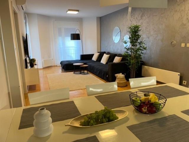 Apartment Lungomare プーラ エクステリア 写真